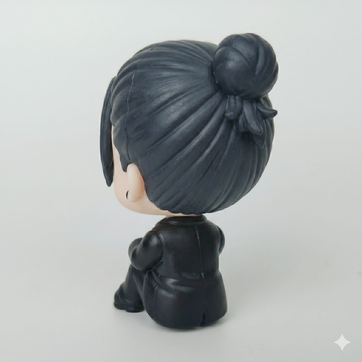 Suguru Geto Sitting Figure 10cm