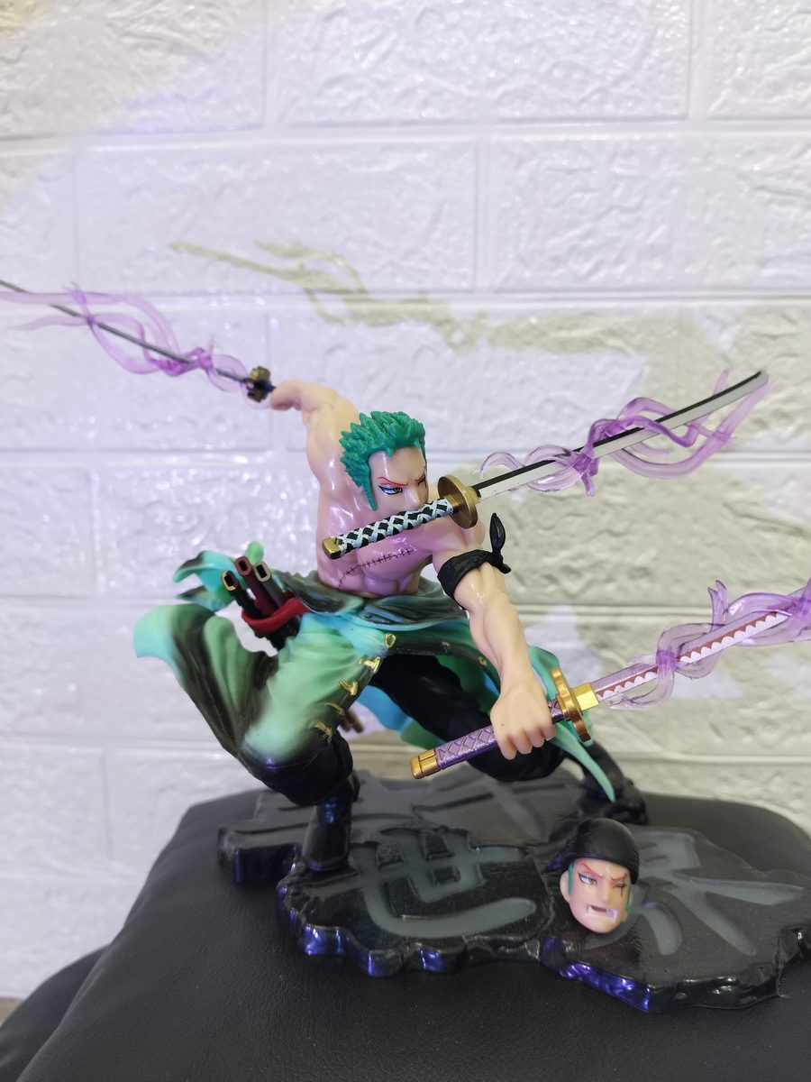 Roronoa Zoro One Piece Figure